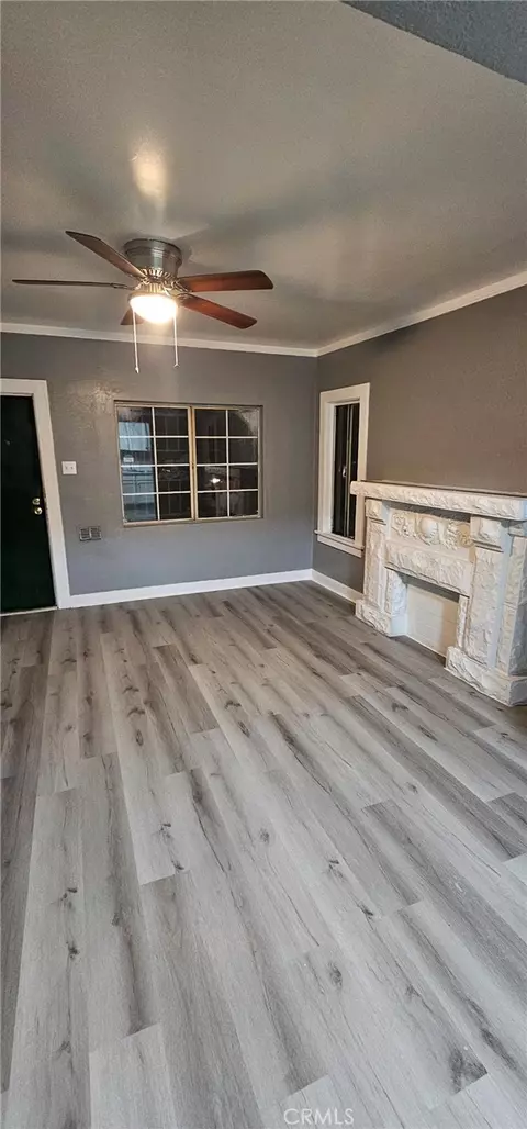 535 W 54th St, Los Angeles, CA 90037