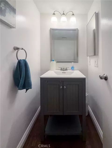 Bath - 13949 Arthur Ave #1, Paramount, CA 90723 photo 1 of 7
