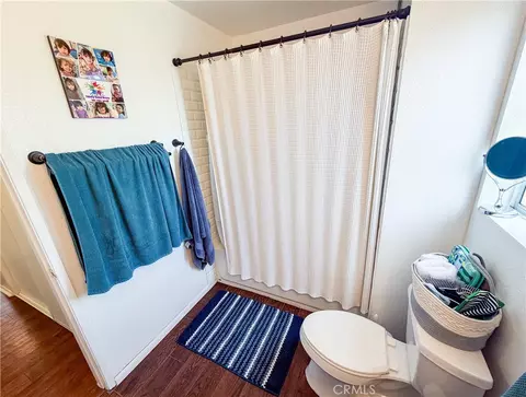 Bath - 13949 Arthur Ave #1, Paramount, CA 90723 photo 6 of 7