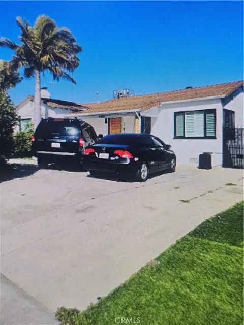 9416 La Salle, Los Angeles, CA 90047