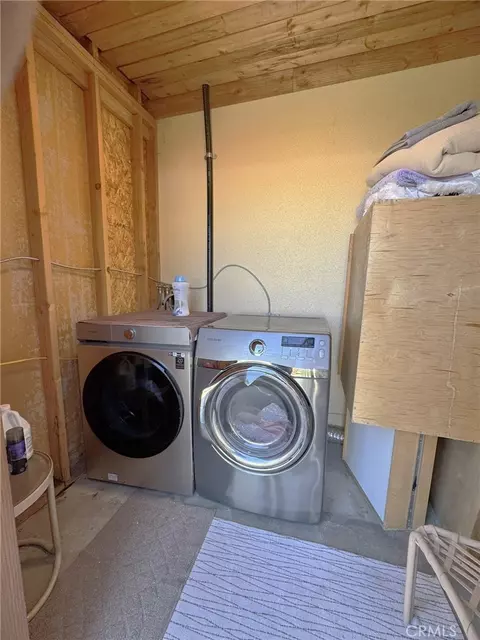 9416 La Salle, Los Angeles, CA 90047