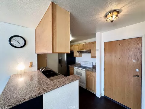 Entry Way - 11410 Dolan Ave #340, Downey, CA 90241 photo 3 of 5