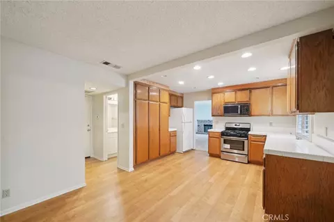 Entry Way - 2279 Wisteria Ave, Upland, CA 91784 photo 3 of 8