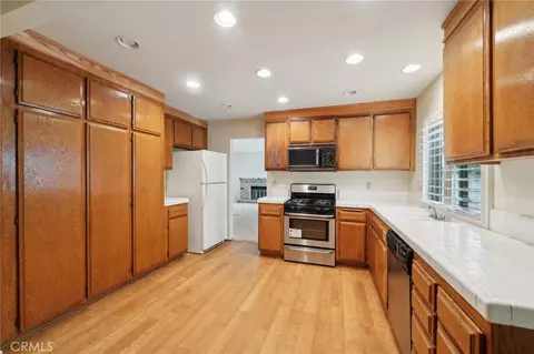 Kitchen - 2279 Wisteria Ave, Upland, CA 91784 photo 3 of 3