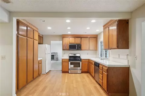 Kitchen - 2279 Wisteria Ave, Upland, CA 91784 photo 2 of 3