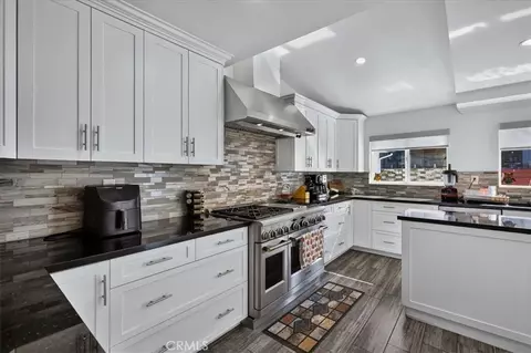 Kitchen - 6754 S Garth, Los Angeles, CA 90056 photo 6 of 9