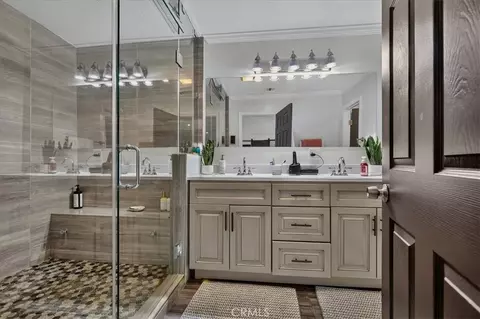 Bath - 6754 S Garth, Los Angeles, CA 90056 photo 1 of 8