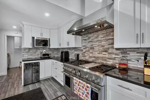 Kitchen - 6754 S Garth, Los Angeles, CA 90056 photo 5 of 9