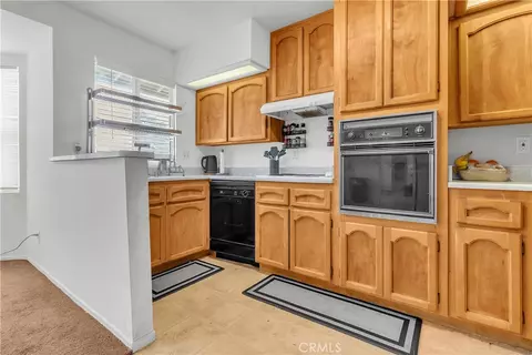 Kitchen - 17014 Montecito, Victorville, CA 92395 photo 3 of 3