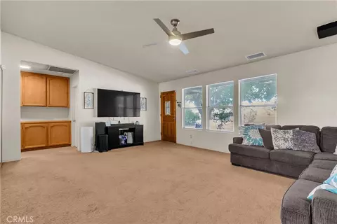 Living - 17014 Montecito, Victorville, CA 92395 photo 2 of 3