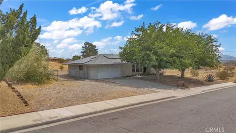 17014 Montecito, Victorville, CA 92395