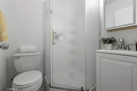 Bath - 2860 Daisy Ave, Long Beach, CA 90806 photo 1 of 3
