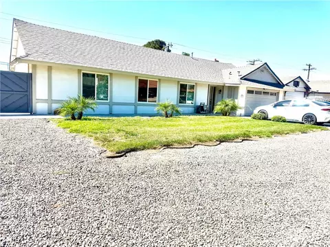 1432 Terrace, Rialto, CA 92376 photo 2