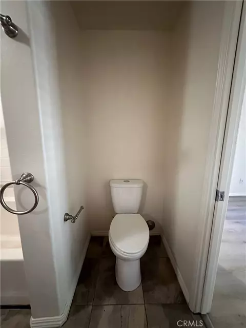 Bath - 31221 Taylor, Temecula, CA 92592 photo 5 of 8