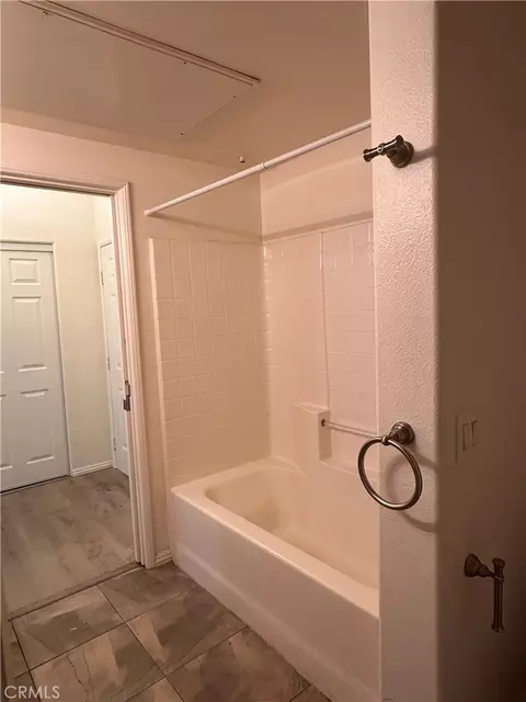 Bath - 31221 Taylor, Temecula, CA 92592 photo 2 of 8