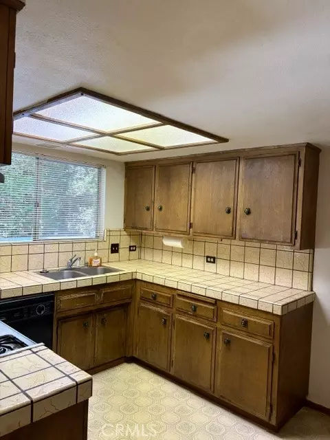 Kitchen - 1163 Jungfrau, Crestline, CA 92325 photo 1 of 3
