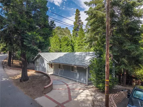 Exterior - 1163 Jungfrau, Crestline, CA 92325 photo 2 of 12