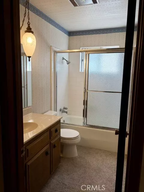 Bath - 1163 Jungfrau, Crestline, CA 92325 photo 1 of 4