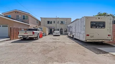 Exterior - 2171 Santa Fe, Long Beach, CA 90810 photo 2 of 3