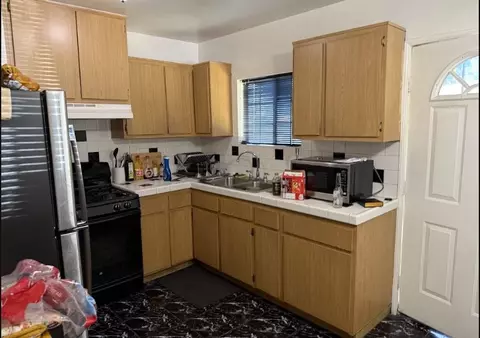 Kitchen - 2901 Webster, Long Beach, CA 90810 photo 1 of 2