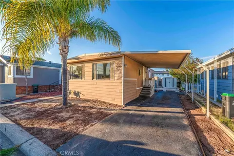 320 N Park Vis #76, Anaheim, CA 92806