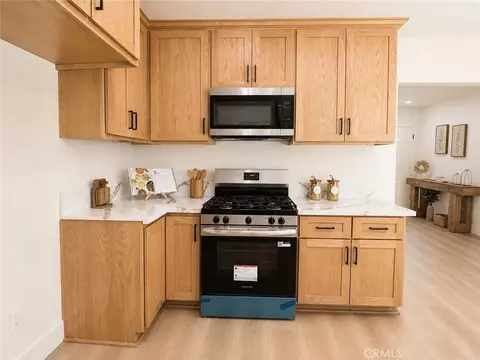 Kitchen - 8214 Jadeite Ave, Rancho Cucamonga, CA 91730 photo 3 of 4