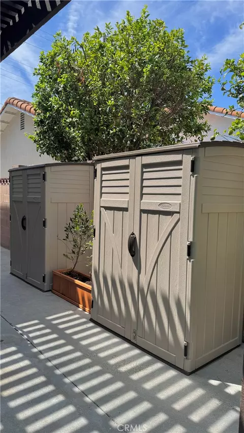 Exterior - 5713 E Wardlow, Long Beach, CA 90808 photo 19 of 20