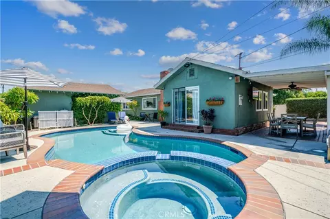 Exterior - 971 E Wanamaker Dr, Covina, CA 91724 photo 5 of 9