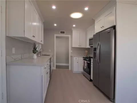 Kitchen - 313 Stardust, Placentia, CA 92870 photo 3 of 4