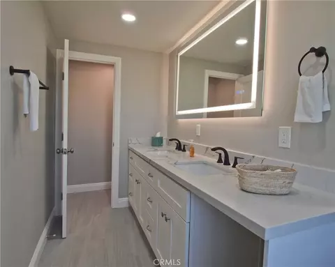 Bath - 313 Stardust, Placentia, CA 92870 photo 5 of 6