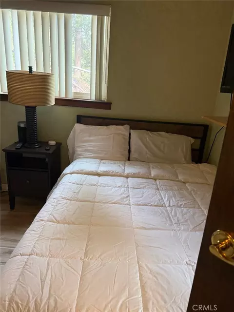 Bedroom - 1260 Minton Dr, Big Bear City, CA 92314 photo 2 of 4