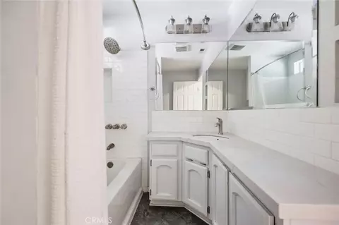 Bath - 826 Katherine Rd, Simi Valley, CA 93063 photo 2 of 2