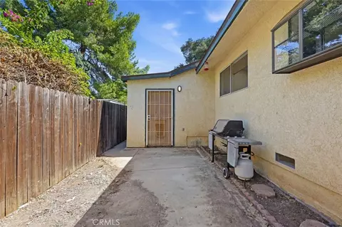 Exterior - 826 Katherine Rd, Simi Valley, CA 93063 photo 4 of 7