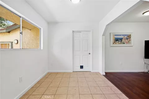 Entry Way - 826 Katherine Rd, Simi Valley, CA 93063 photo 2 of 5