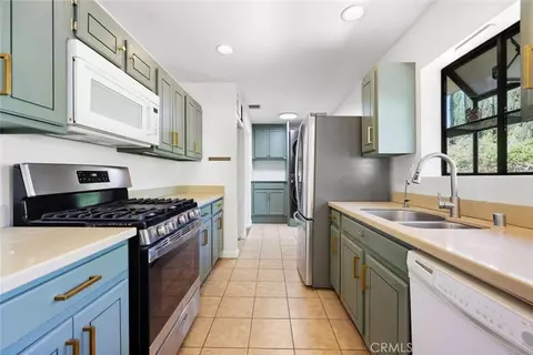 Kitchen - 826 Katherine Rd, Simi Valley, CA 93063 photo 1 of 1