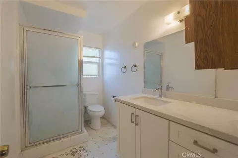 Bath - 2013 Prowse St, Placentia, CA 92870 photo 3 of 3