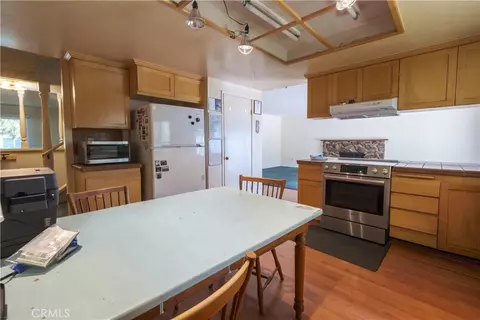 Kitchen - 2013 Prowse St, Placentia, CA 92870 photo 3 of 3