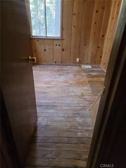 752 Big Oak, Crestline, CA 92325 photo 4