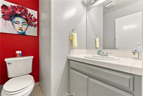 Bath - 36933 Cadmia Ct, Palmdale, CA 93552 photo 1 of 5