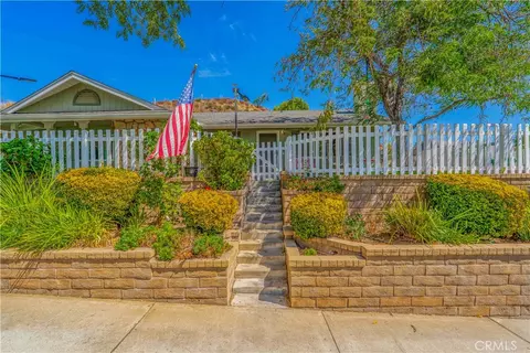28236 Hot Spgs, Canyon Country, CA 91351