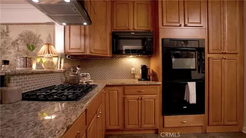 Kitchen - 2636 Easy Ave, Long Beach, CA 90810 photo 2 of 2
