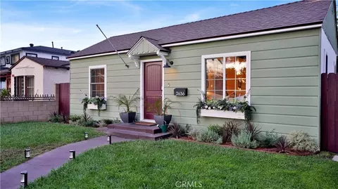 Exterior - 2636 Easy Ave, Long Beach, CA 90810 photo 14 of 16