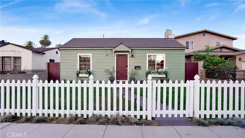 Exterior - 2636 Easy Ave, Long Beach, CA 90810 photo 13 of 16