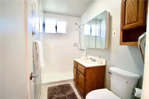 Bath - 13425 Downey Ave, Paramount, CA 90723 photo 1 of 3