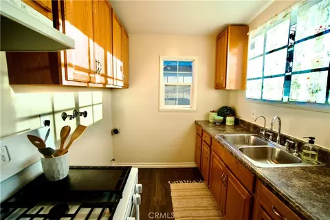 Kitchen - 13425 Downey Ave, Paramount, CA 90723 photo 4 of 4