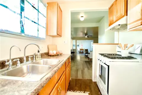 Kitchen - 13425 Downey Ave, Paramount, CA 90723 photo 3 of 4