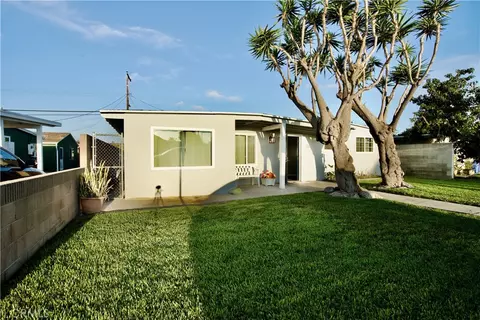 Exterior - 13425 Downey Ave, Paramount, CA 90723 photo 1 of 5