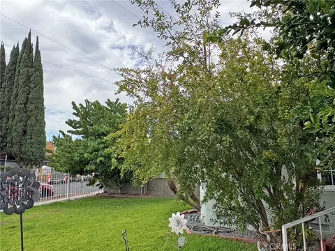 Exterior - 3929 E 56th St, Maywood, CA 90270 photo 6 of 21