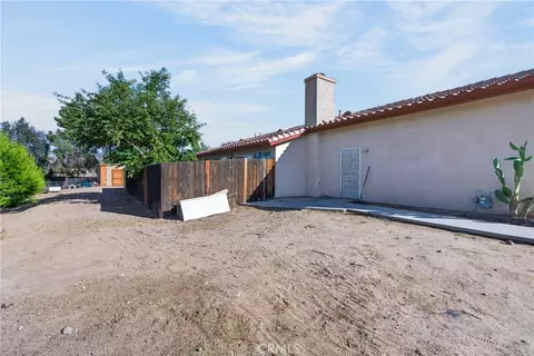 Exterior - 18004 Orange, Hesperia, CA 92345 photo 2 of 10