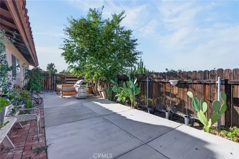 Exterior - 18004 Orange, Hesperia, CA 92345 photo 8 of 10